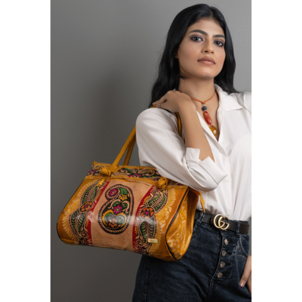 Women’s Shantiniketan Batik Leather Shoulder Bag